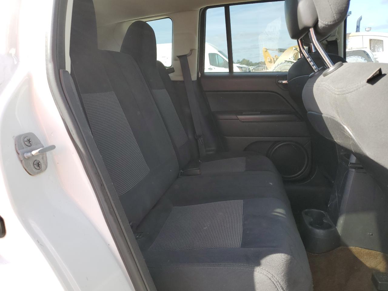 2014 Jeep Compass VIN 1C4NJCBA7ED882147 Copart auction photo, front end damage thumbnail 10