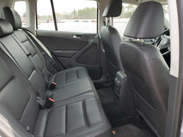 2016 Volkswagen Tiguan VIN WVGBV7AXXGW594369 Copart auction photo, normal wear damage thumbnail 11