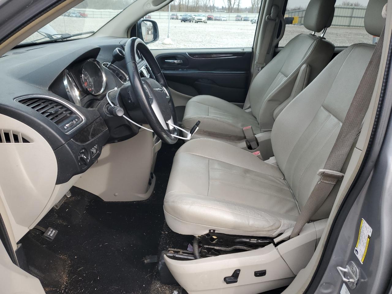 2013 Chrysler Town & Country VIN 2C4RC1BG0DR614279 Copart auction photo, front end damage thumbnail 7