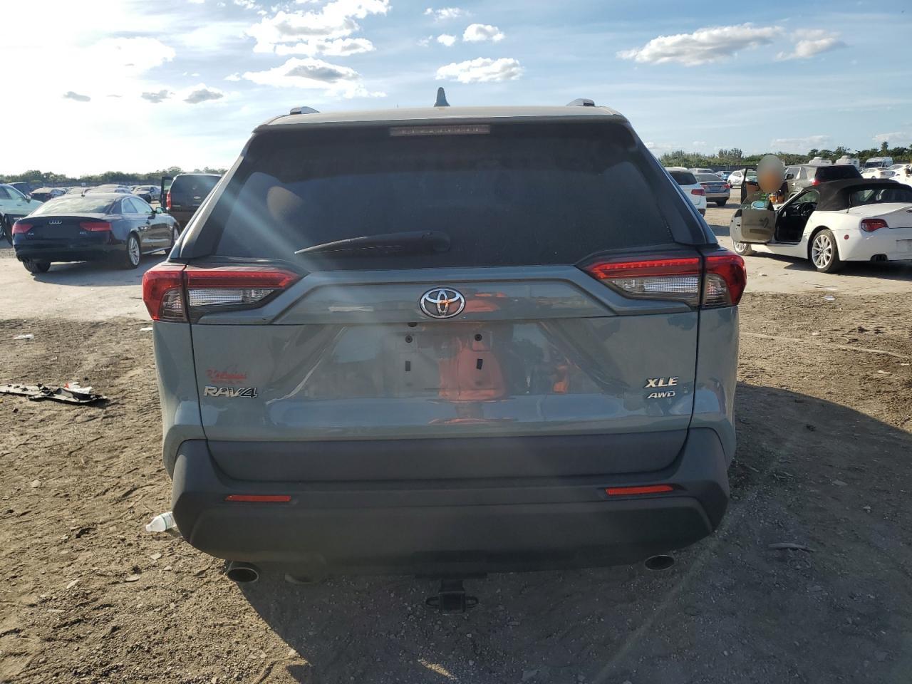 2020 Toyota RAV 4 VIN 2T3A1RFV8LC111082 Copart auction photo, front end damage thumbnail 6