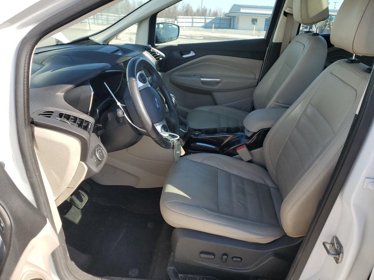 2017 Ford C-MAX VIN 1FADP5FU3HL107595 Copart auction photo, front end / side damage thumbnail 7