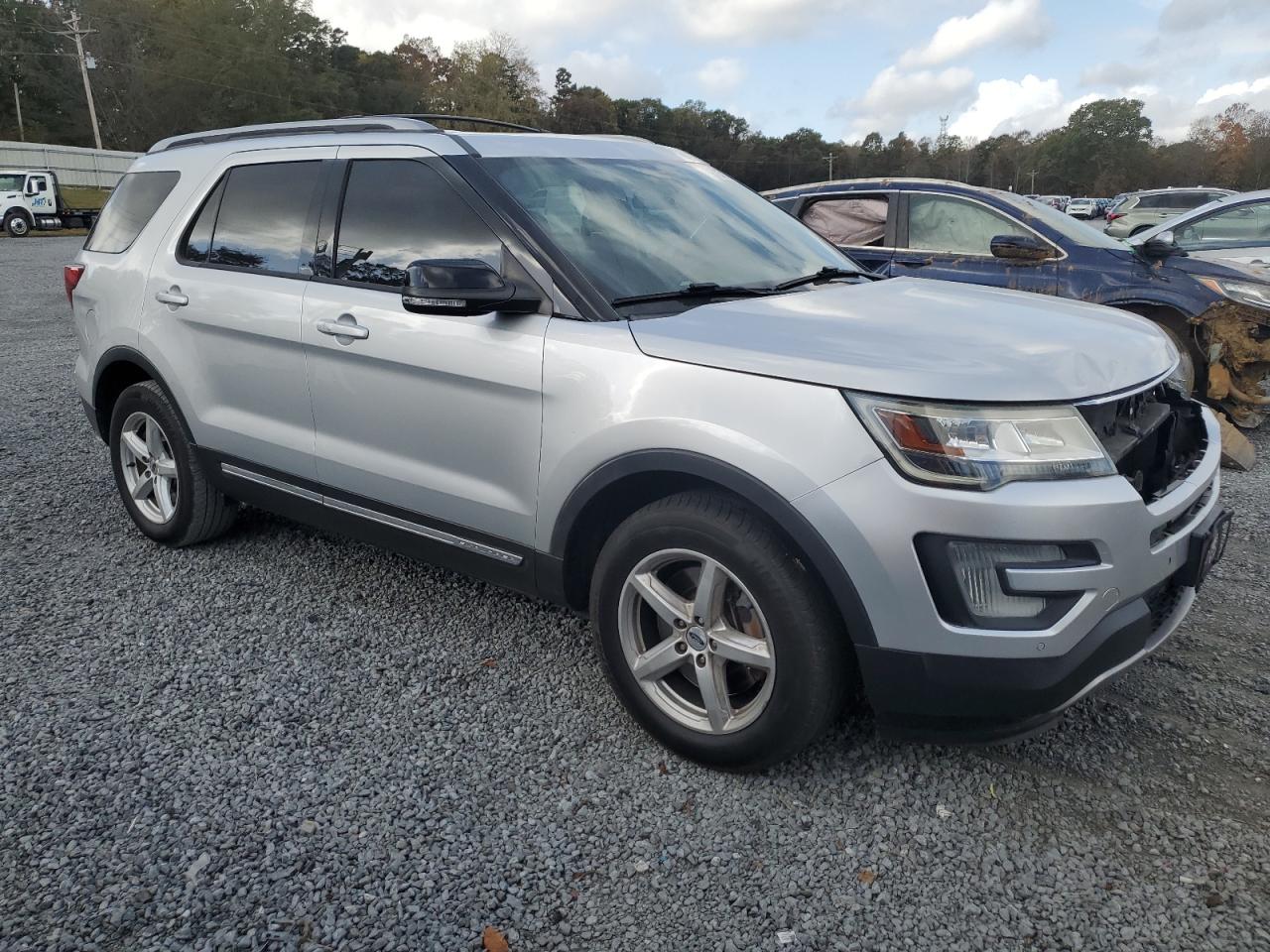 2017 Ford Explorer VIN 1FM5K8D86HGC16741 Copart auction photo, front end damage thumbnail 4