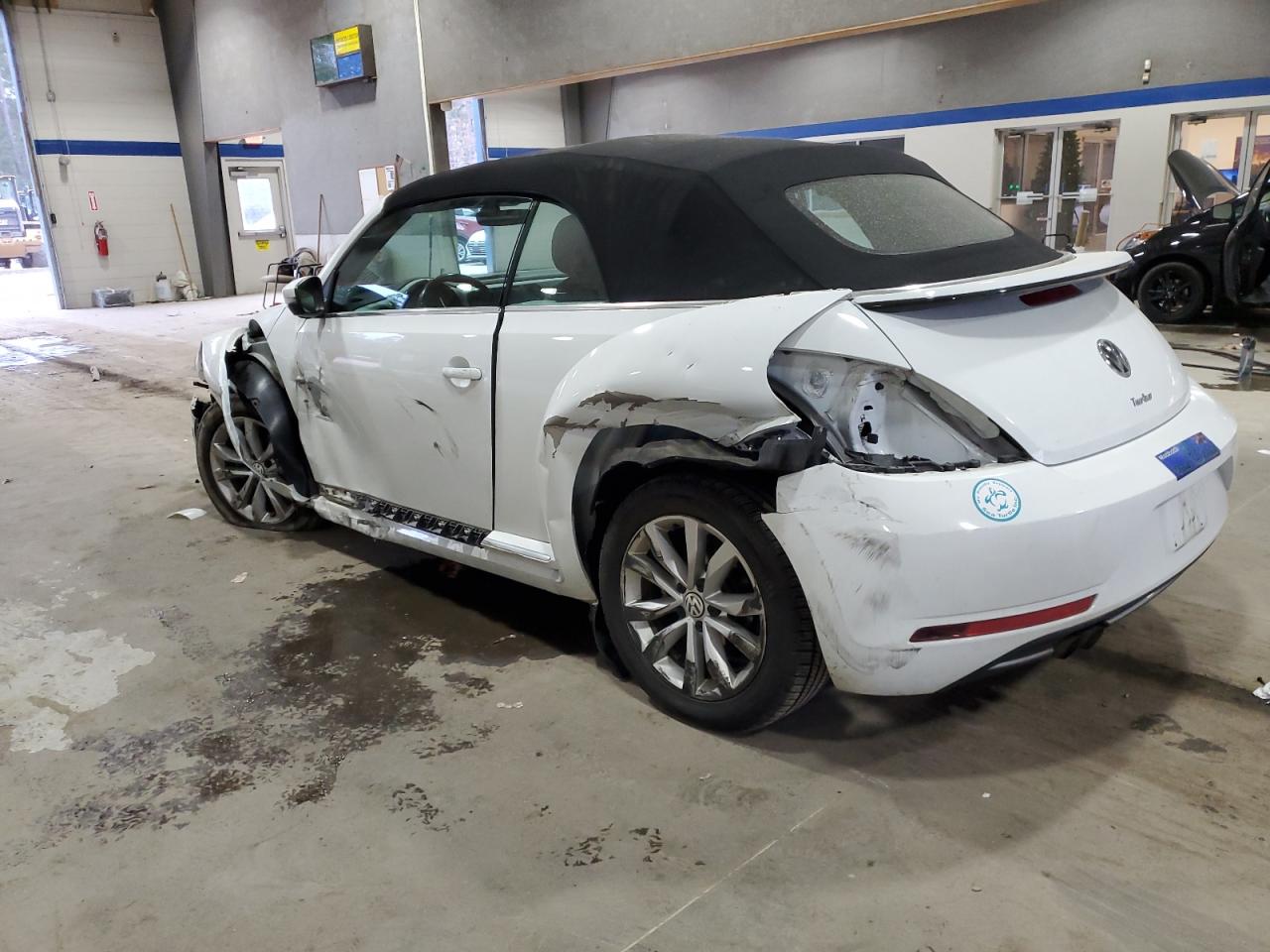 2017 Volkswagen Beetle VIN 3VW517AT8HM825231 Copart auction photo, front end damage thumbnail 2