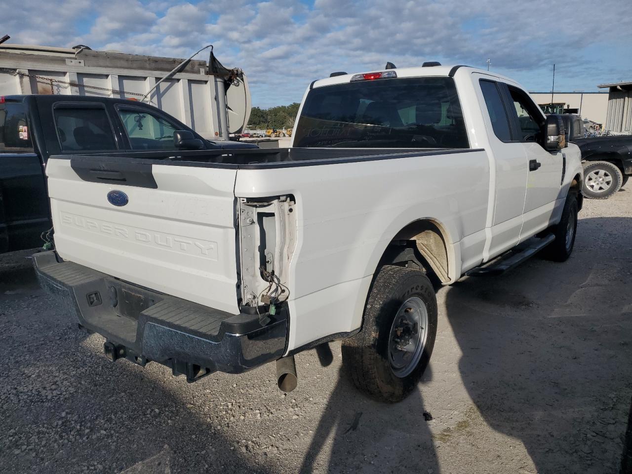 2022 Ford F250 VIN 1FT7X2B62NEE91107 Copart auction photo, water/flood damage thumbnail 3