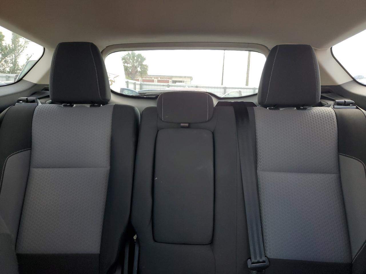 2017 Ford Escape VIN 1FMCU0G90HUC52319 Copart auction photo, normal wear / minor dent/scratches damage thumbnail 10
