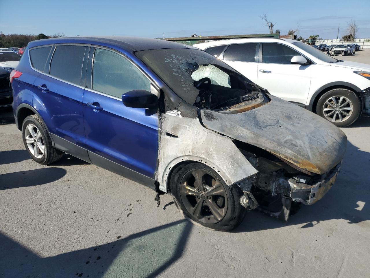 2014 Ford Escape VIN 1FMCU0GX0EUD56206 Copart auction photo, burn - engine / front end damage thumbnail 4