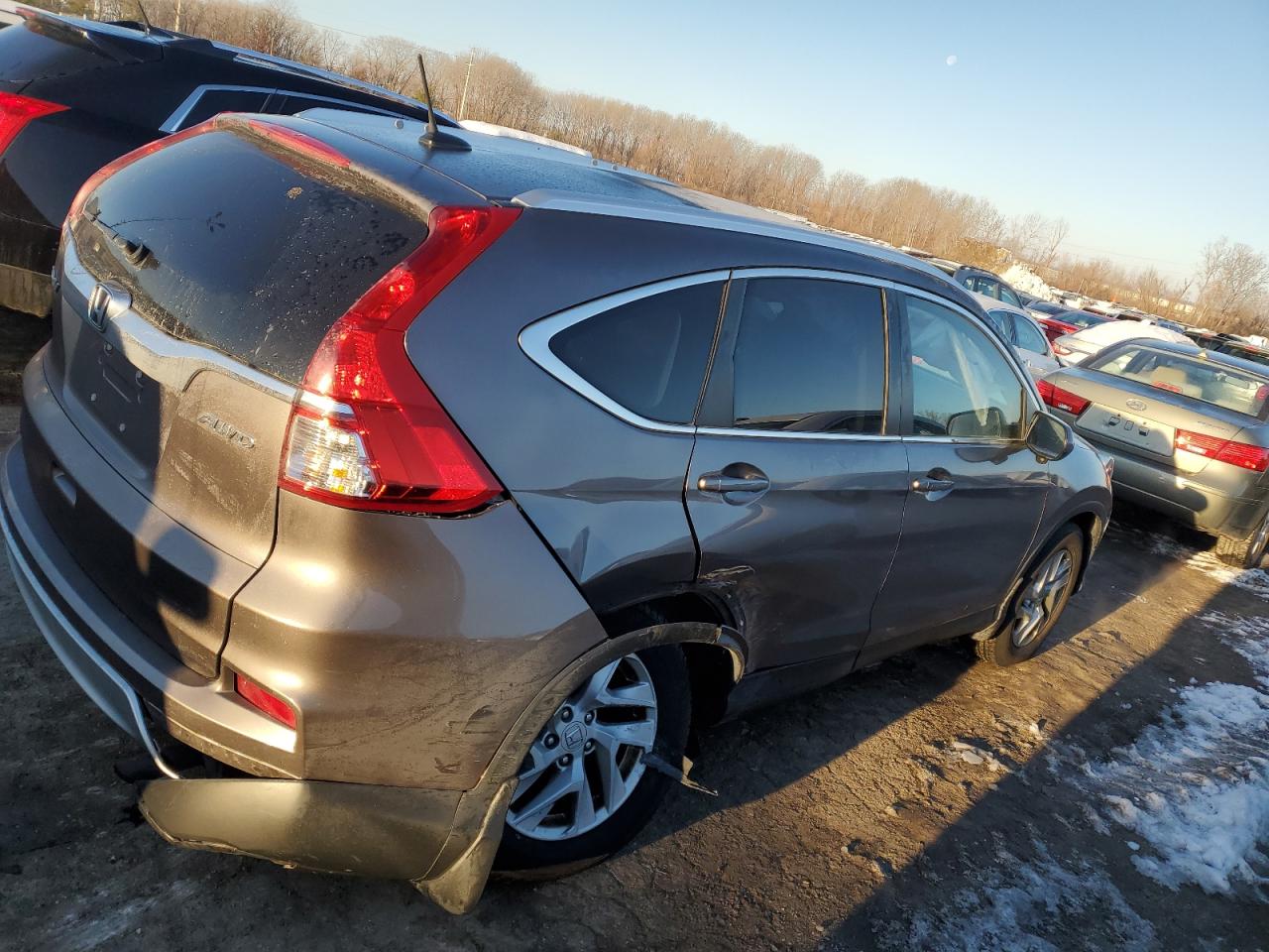 2015 Honda CR-V VIN 5J6RM4H75FL074875 Copart auction photo, side / rear end damage thumbnail 3