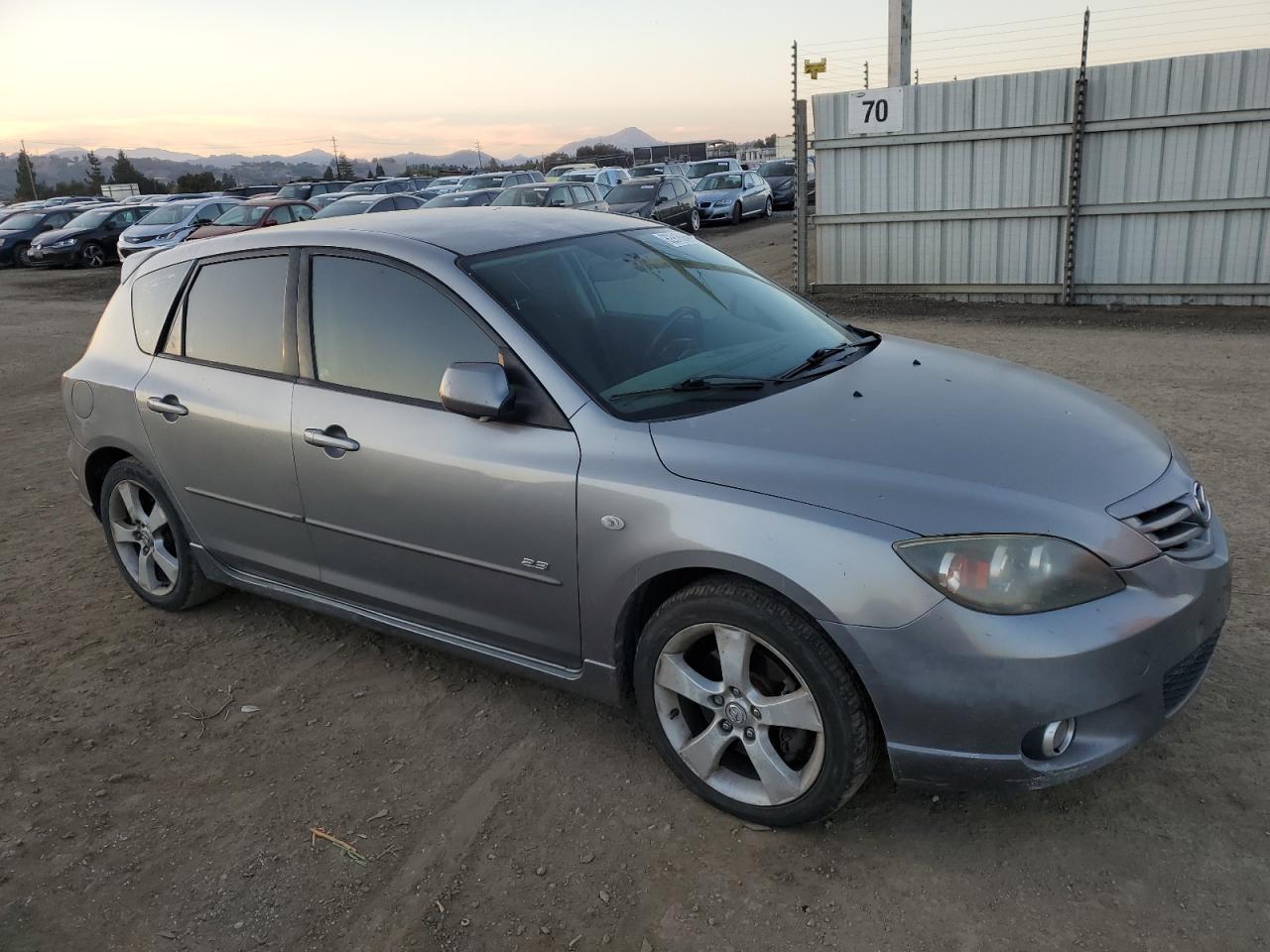 2006 Mazda 3 VIN JM1BK144861475484 Copart auction photo, rear end / mechanical damage thumbnail 4