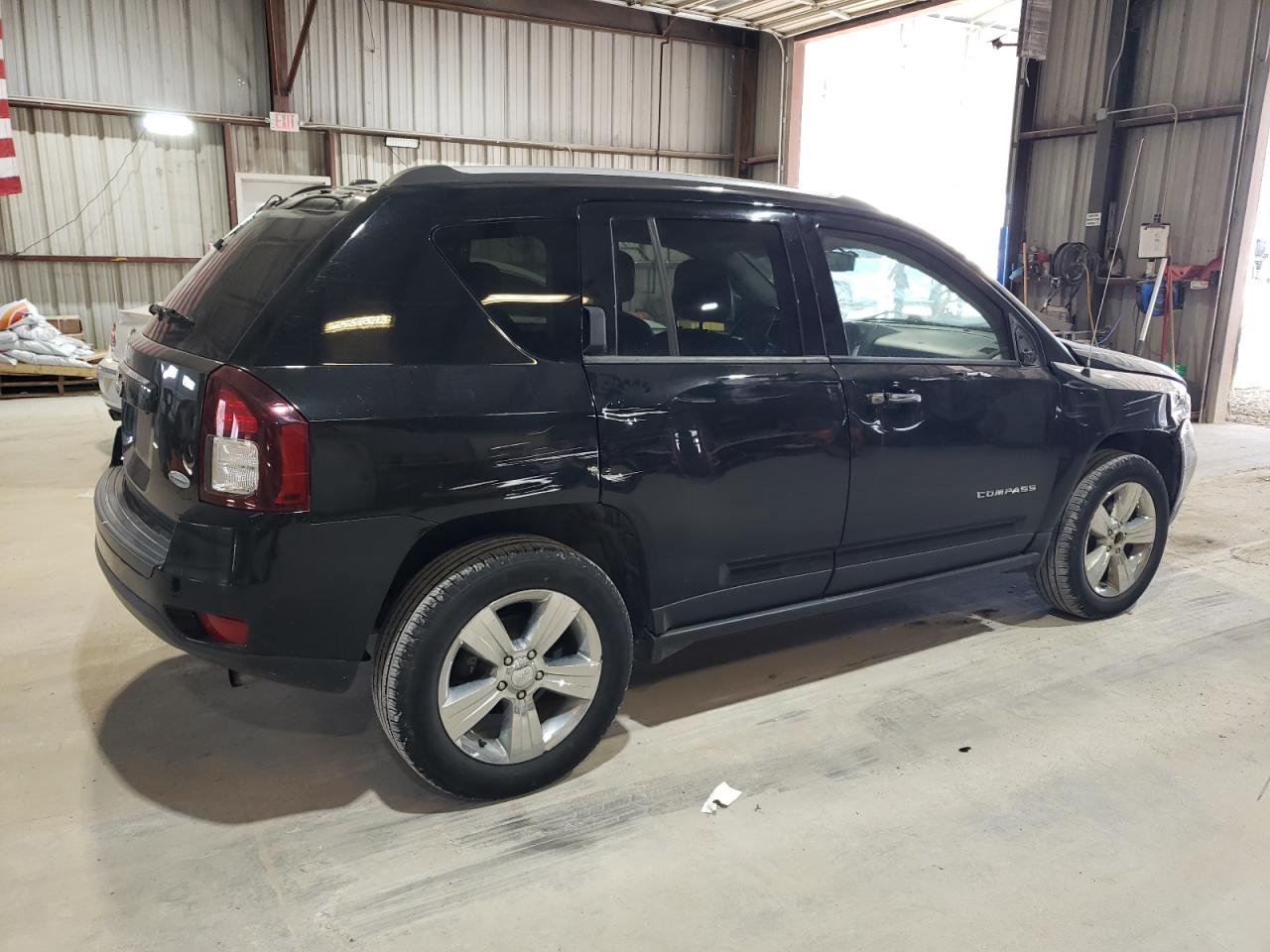 2016 Jeep Compass VIN 1C4NJDEB3GD581775 Copart auction photo, front end / side damage thumbnail 3
