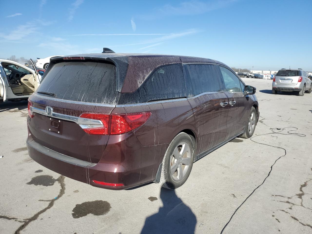 2020 Honda Odyssey VIN 5FNRL6H72LB025801 Copart auction photo, front end damage thumbnail 3