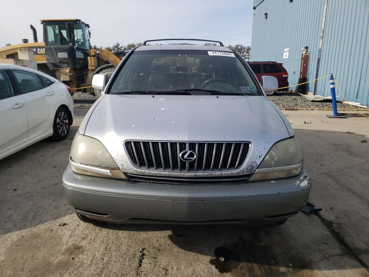 1999 Lexus RX VIN JT6HF10U3X0025289 Copart auction photo, vandalism / minor dent/scratches damage thumbnail 5