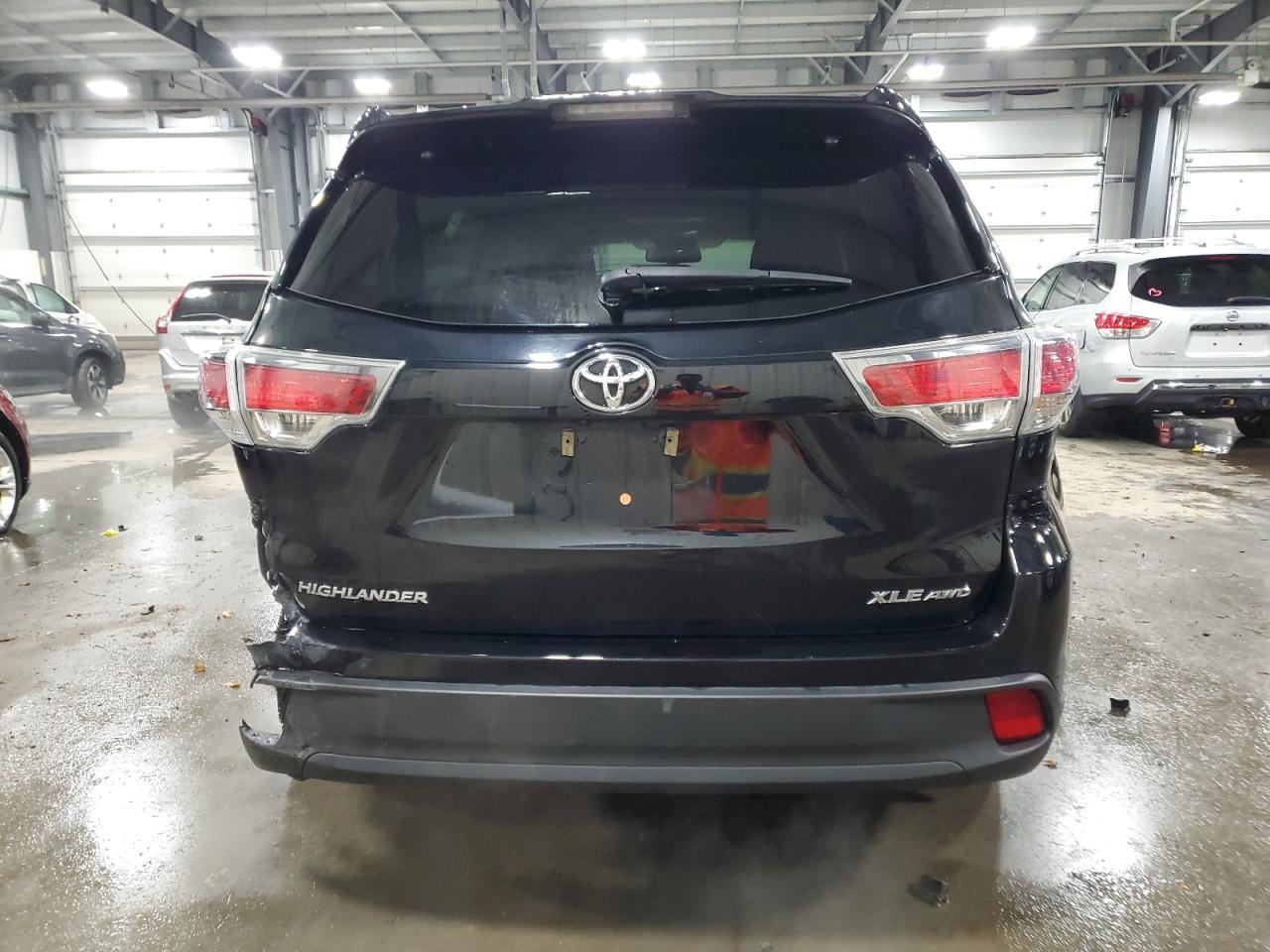 2016 Toyota Highlander VIN 5TDJKRFH5GS502588 Copart auction photo, rear end / side damage thumbnail 6