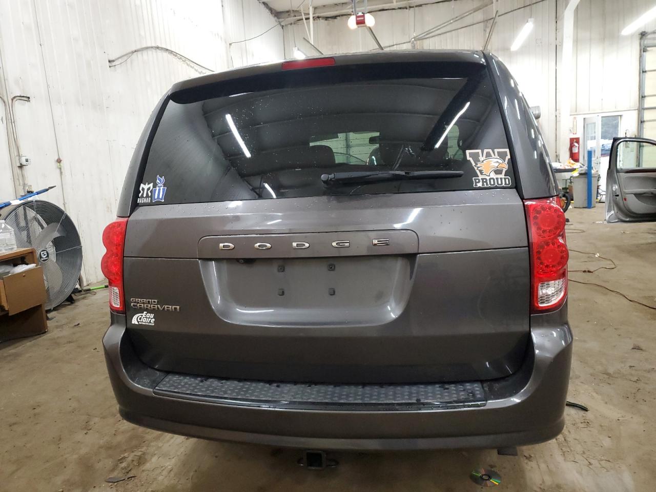 2015 Dodge Caravan VIN 2C4RDGCG1FR749949 Copart auction photo, front end damage thumbnail 6