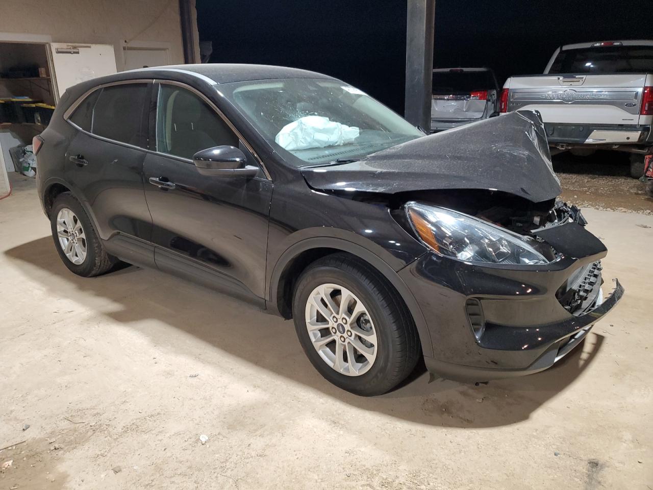 2020 Ford Escape VIN 1FMCU0G64LUA05996 Copart auction photo, front end damage thumbnail 4
