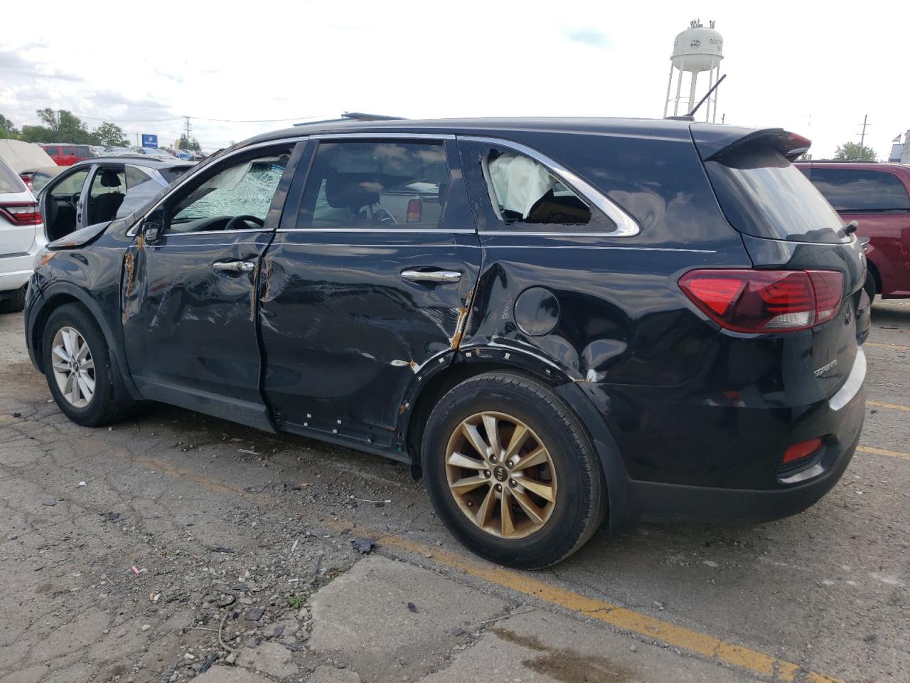 2019 KIA Sorento VIN 5XYPG4A36KG453319 Copart auction photo, all over damage thumbnail 2