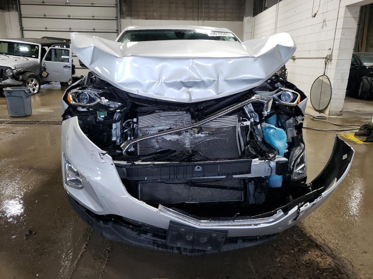 2018 Chevrolet Equinox VIN 3GNAXHEV0JL303679 Copart auction photo, front end damage thumbnail 5