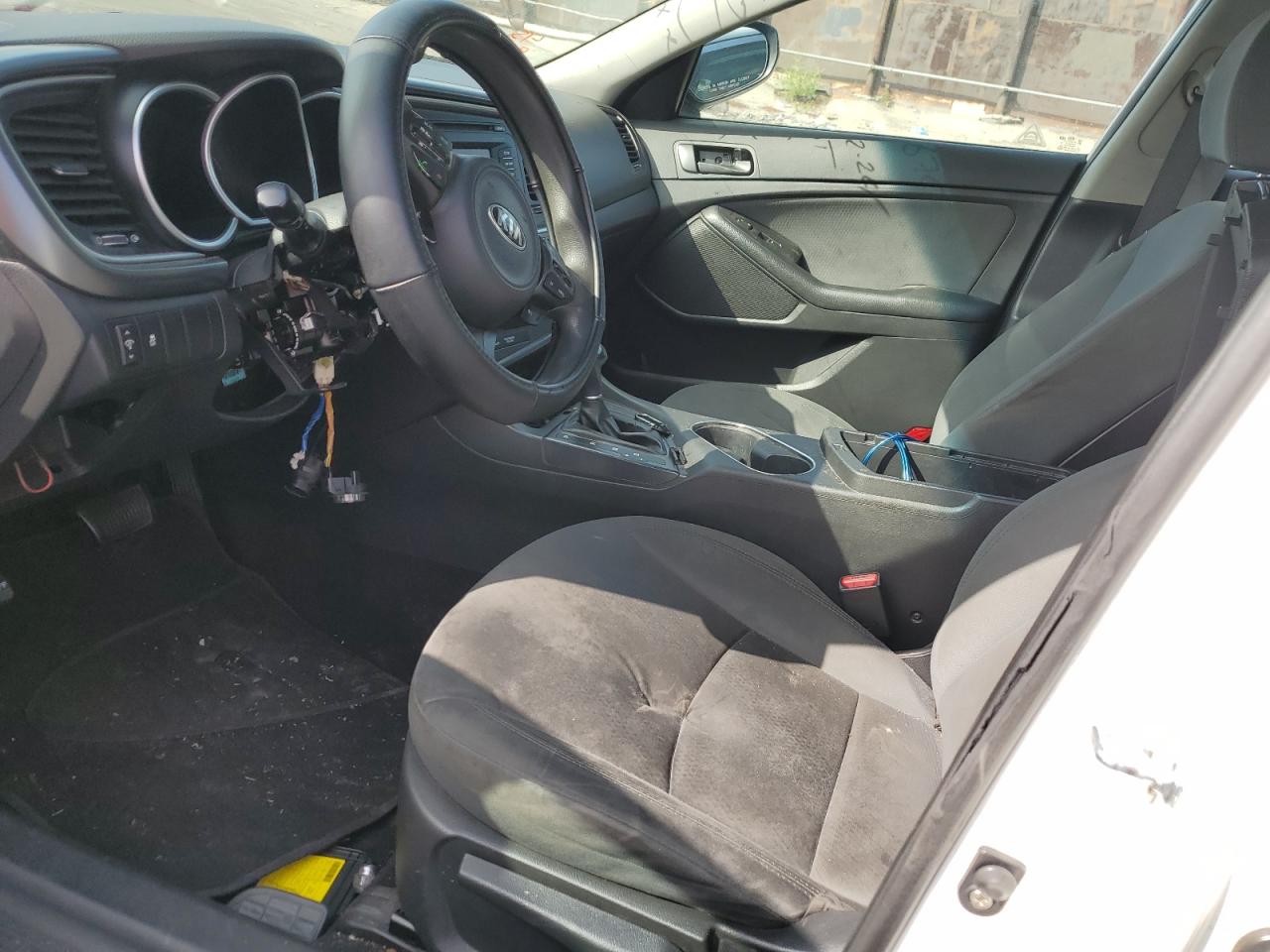 2015 KIA Optima VIN KNAGM4A77F5664004 Copart auction photo, vandalism / stripped damage thumbnail 7