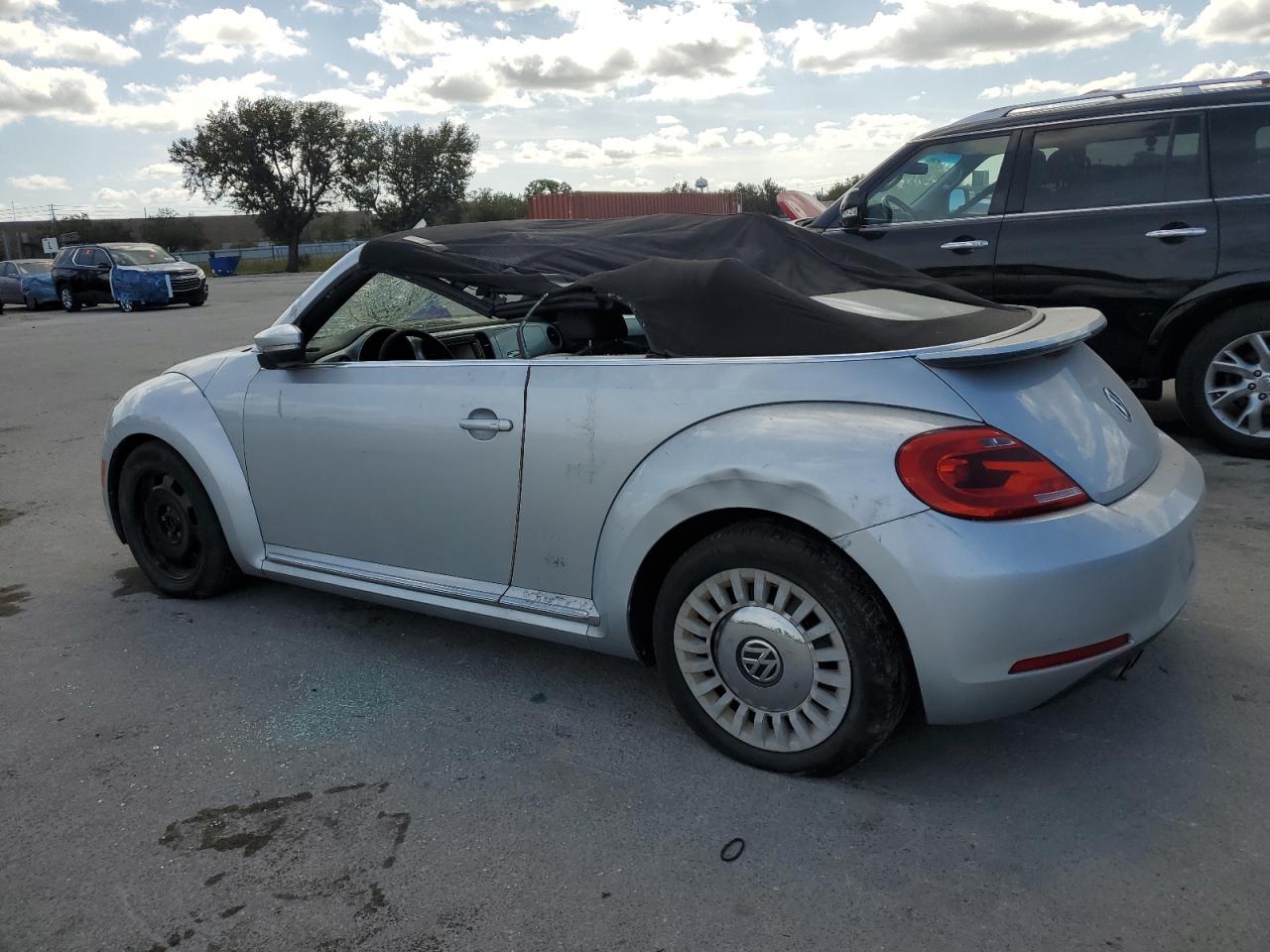 2014 Volkswagen Beetle VIN 3VW517AT2EM813958 Copart auction photo, top/roof / front end damage thumbnail 2