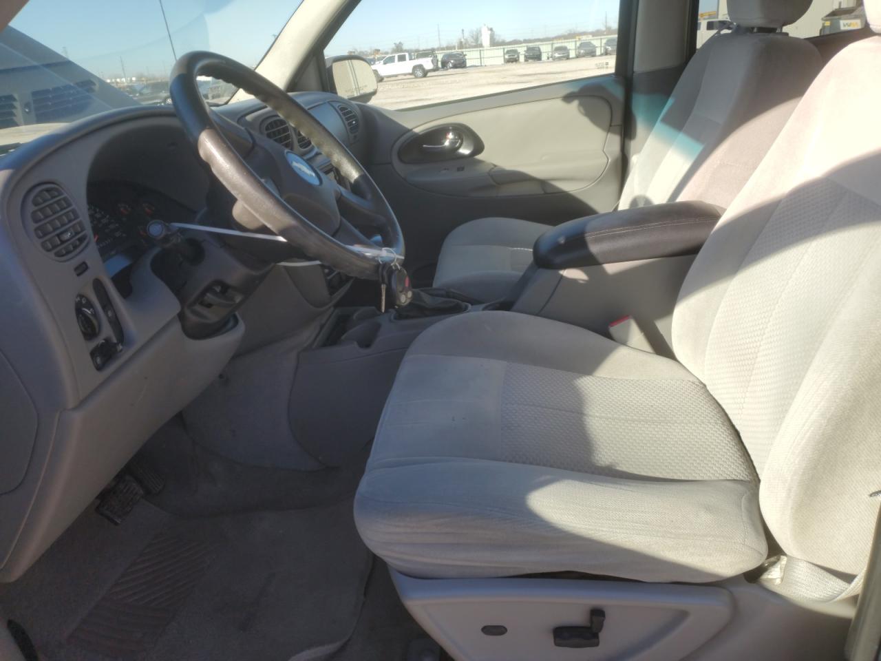 2008 Chevrolet TrailBlazer VIN 1GNDS13S482124813 Copart auction photo, front end damage thumbnail 7