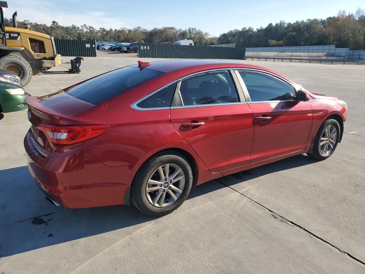 2015 Hyundai Sonata VIN 5NPE24AF6FH195883 Copart auction photo, front end / minor dent/scratches damage thumbnail 3