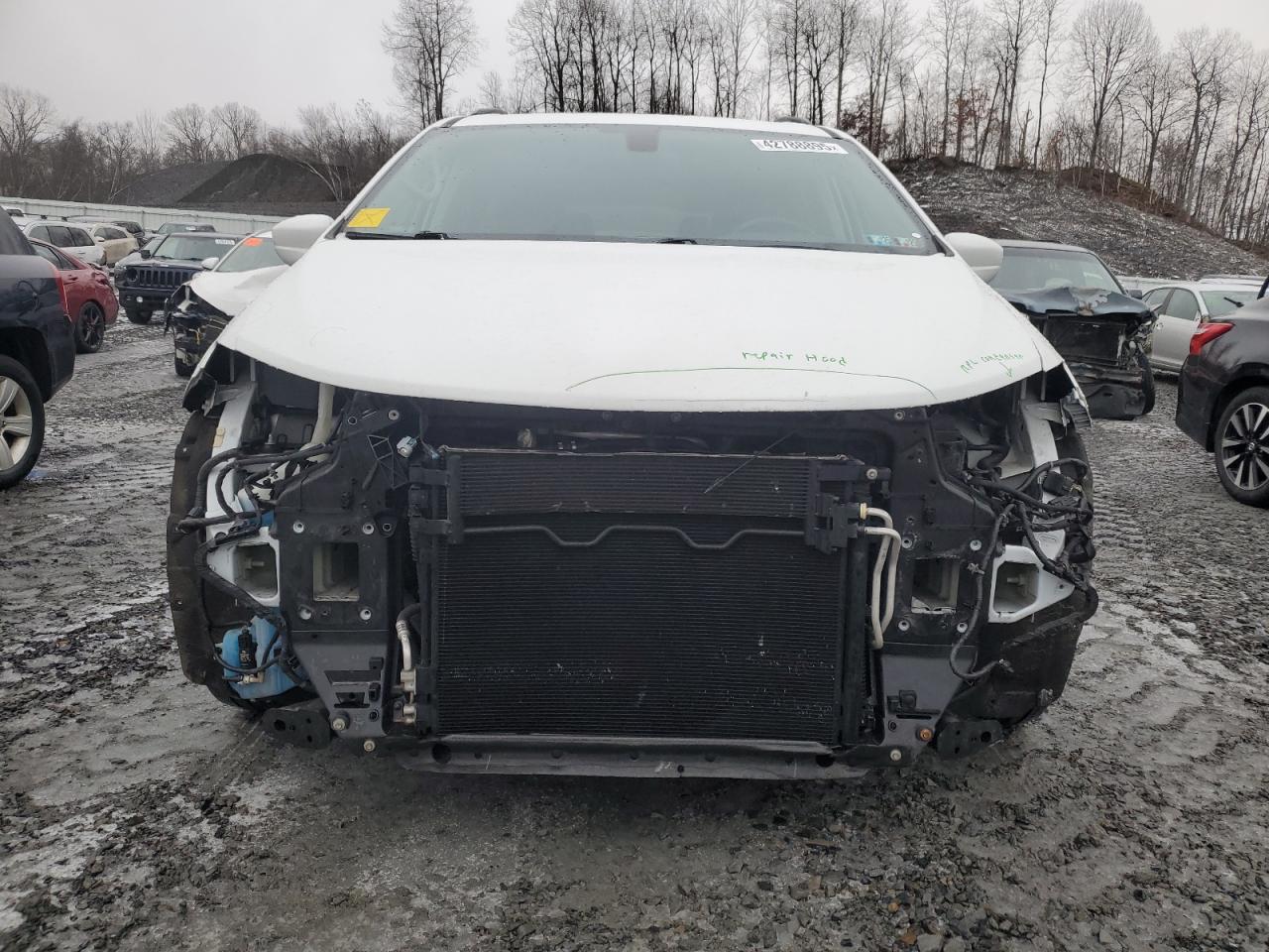 2017 Chrysler Pacifica VIN 2C4RC1BG0HR608228 Copart auction photo, front end / minor dent/scratches damage thumbnail 5