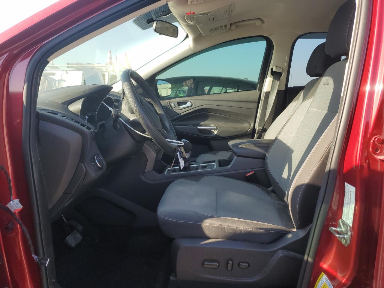 2017 Ford Escape VIN 1FMCU0GD1HUE53375 Copart auction photo, front end damage thumbnail 7