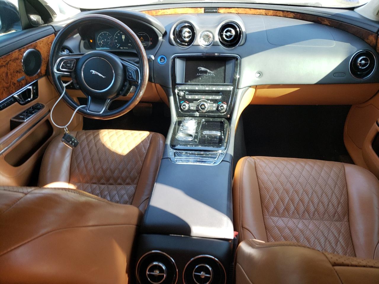 2016 Jaguar XJ VIN SAJWA2G79G8V92131 Copart auction photo, rear end / undercarriage damage thumbnail 8