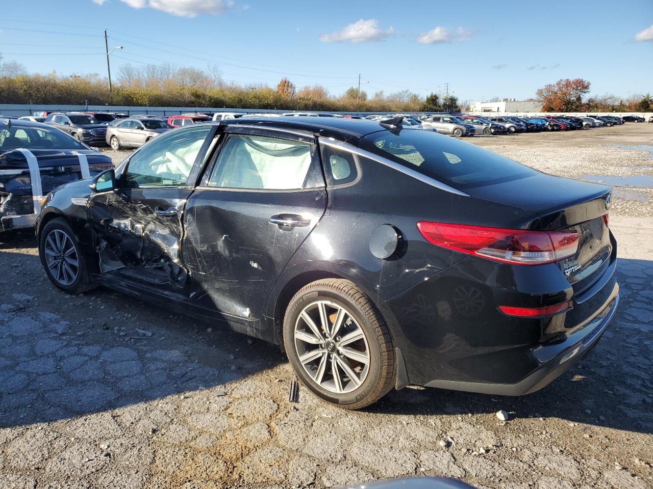 2019 KIA Optima VIN 5XXGT4L37KG320663 Copart auction photo, side / minor dent/scratches damage thumbnail 2