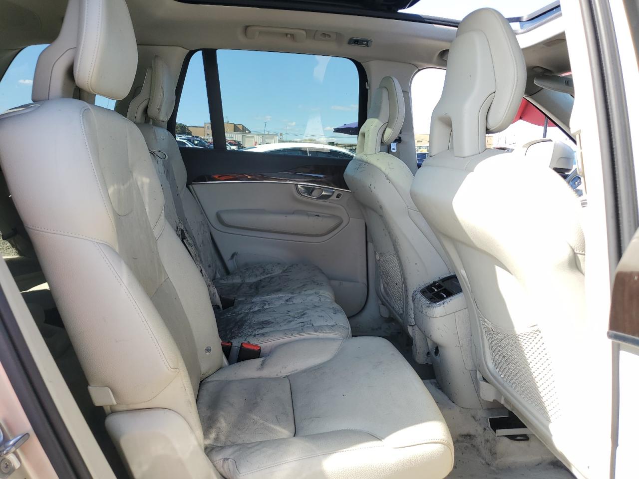 2016 Volvo XC90 VIN YV4A22PK1G1072117 Copart auction photo, burn / burn - engine damage thumbnail 11