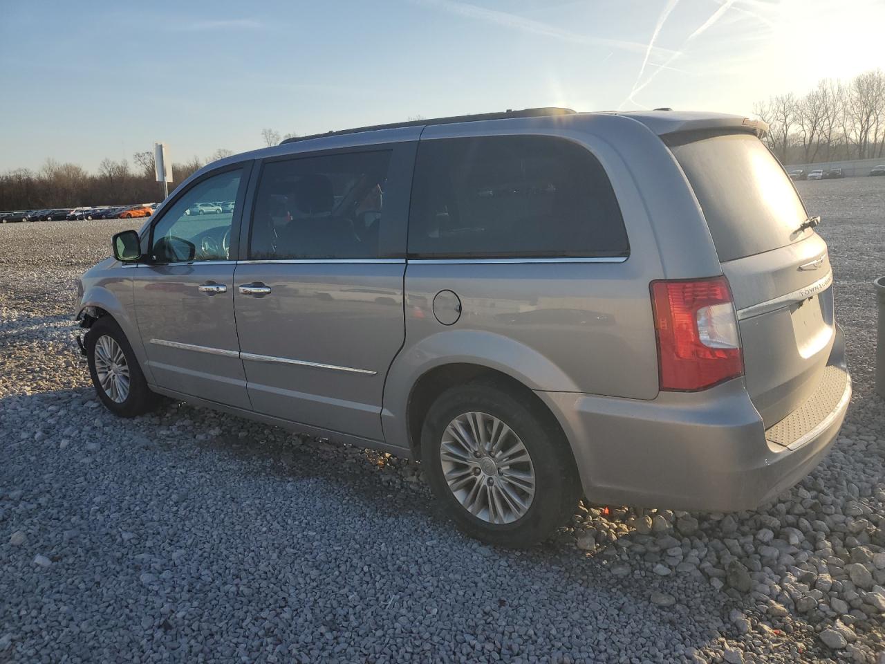 2015 Chrysler Town & Country VIN 2C4RC1CG7FR529361 Copart auction photo, front end damage thumbnail 2
