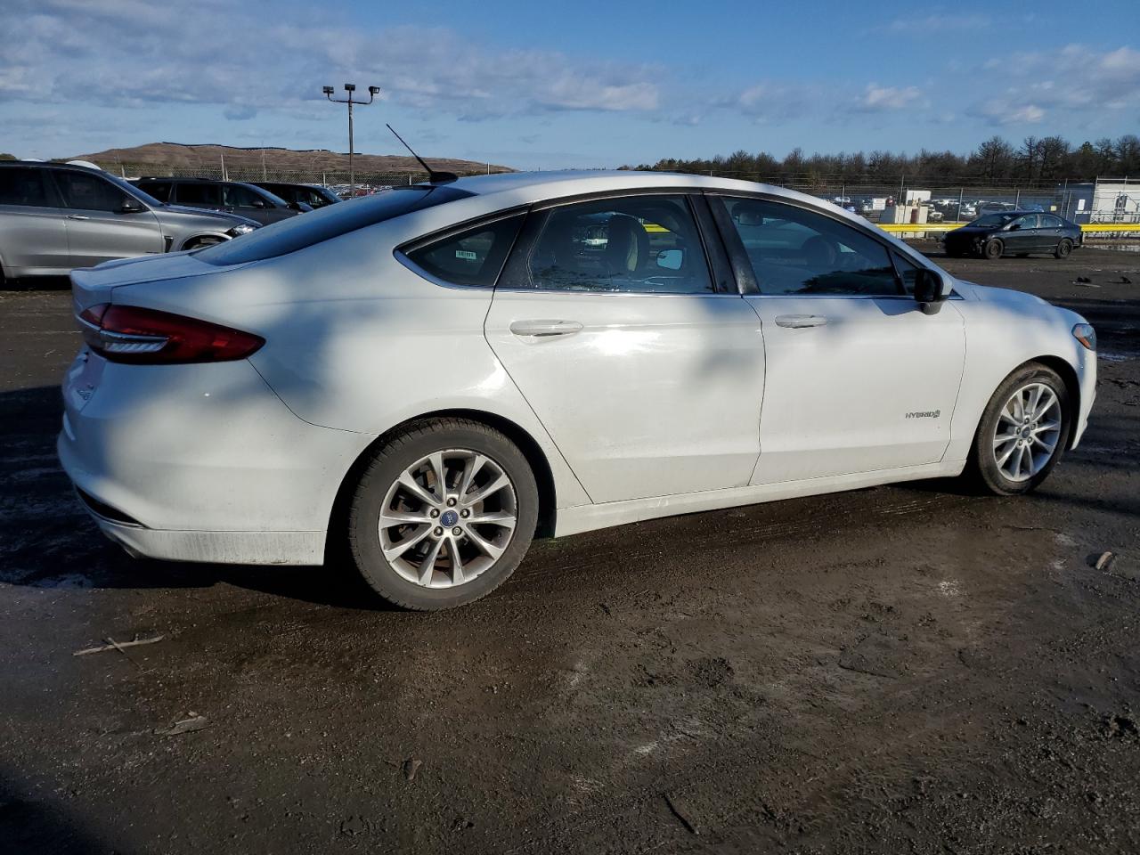 2017 Ford Fusion VIN 3FA6P0LU7HR238224 Copart auction photo, rear end / minor dent/scratches damage thumbnail 3
