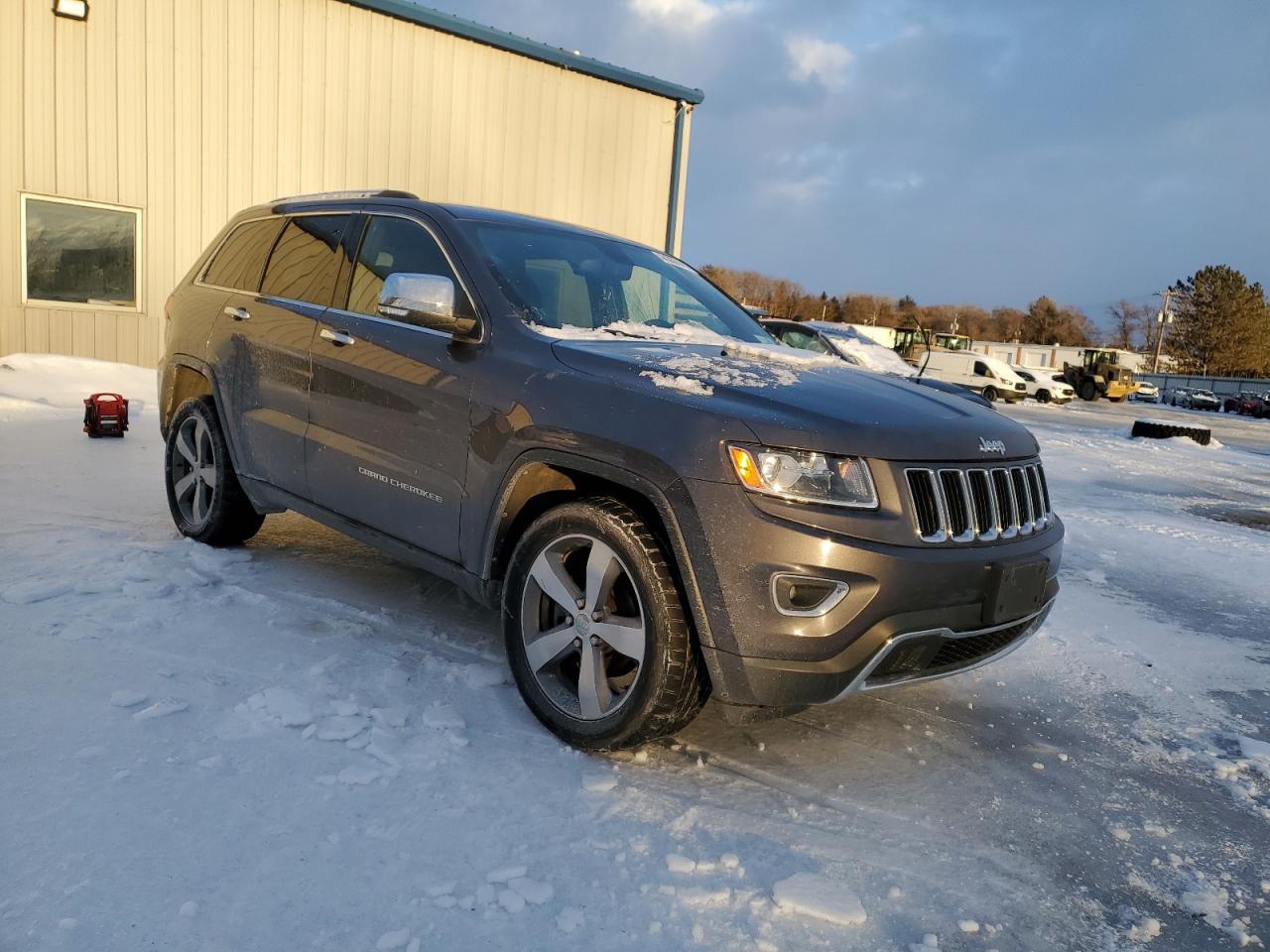 2015 Jeep Grand Cherokee VIN 1C4RJFBG9FC605627 Copart auction photo, side / front end damage thumbnail 4