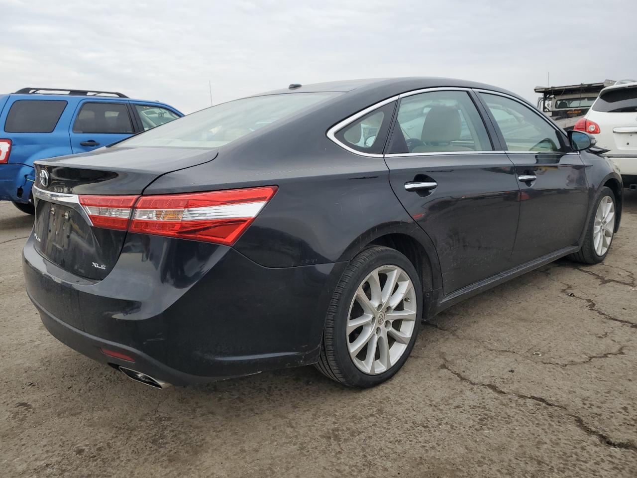2013 Toyota Avalon VIN 4T1BK1EB7DU077817 Copart auction photo, front end damage thumbnail 3