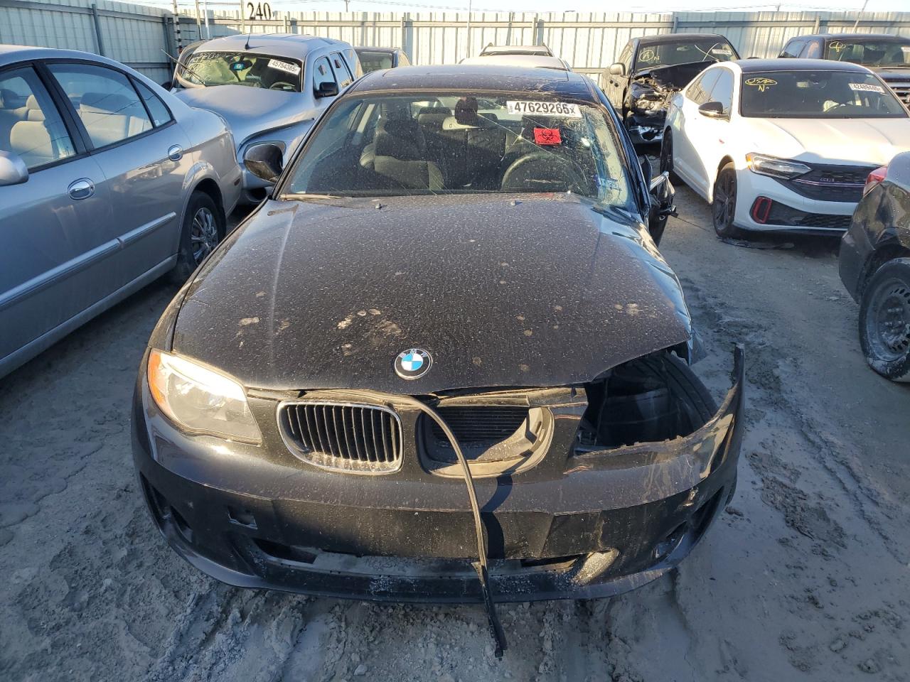 2012 BMW 1er VIN WBAUP7C50CVP22795 Copart auction photo, side / front end damage thumbnail 5