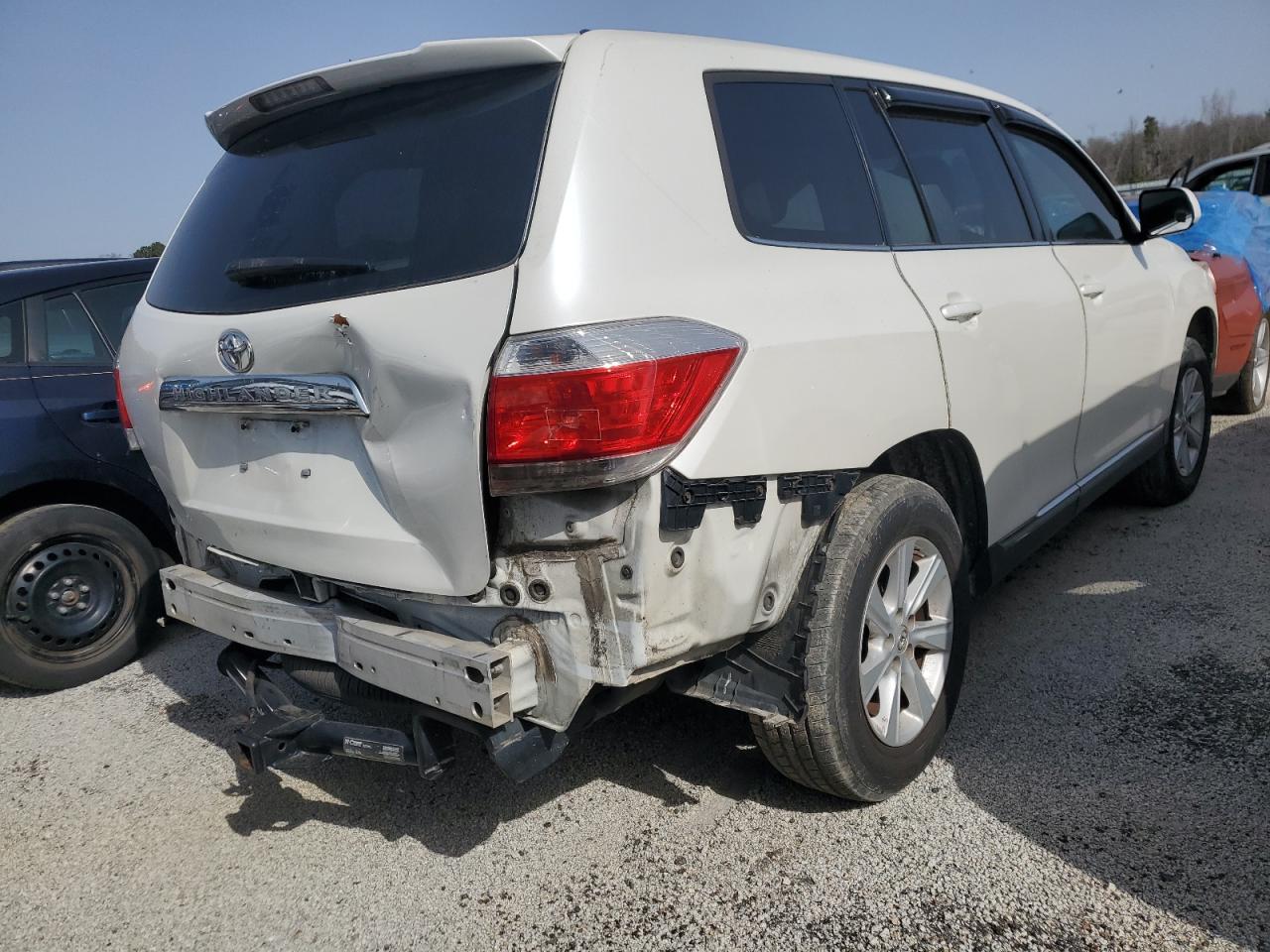 2013 Toyota Highlander VIN 5TDZA3EH2DS046517 Copart auction photo, rear end damage thumbnail 3