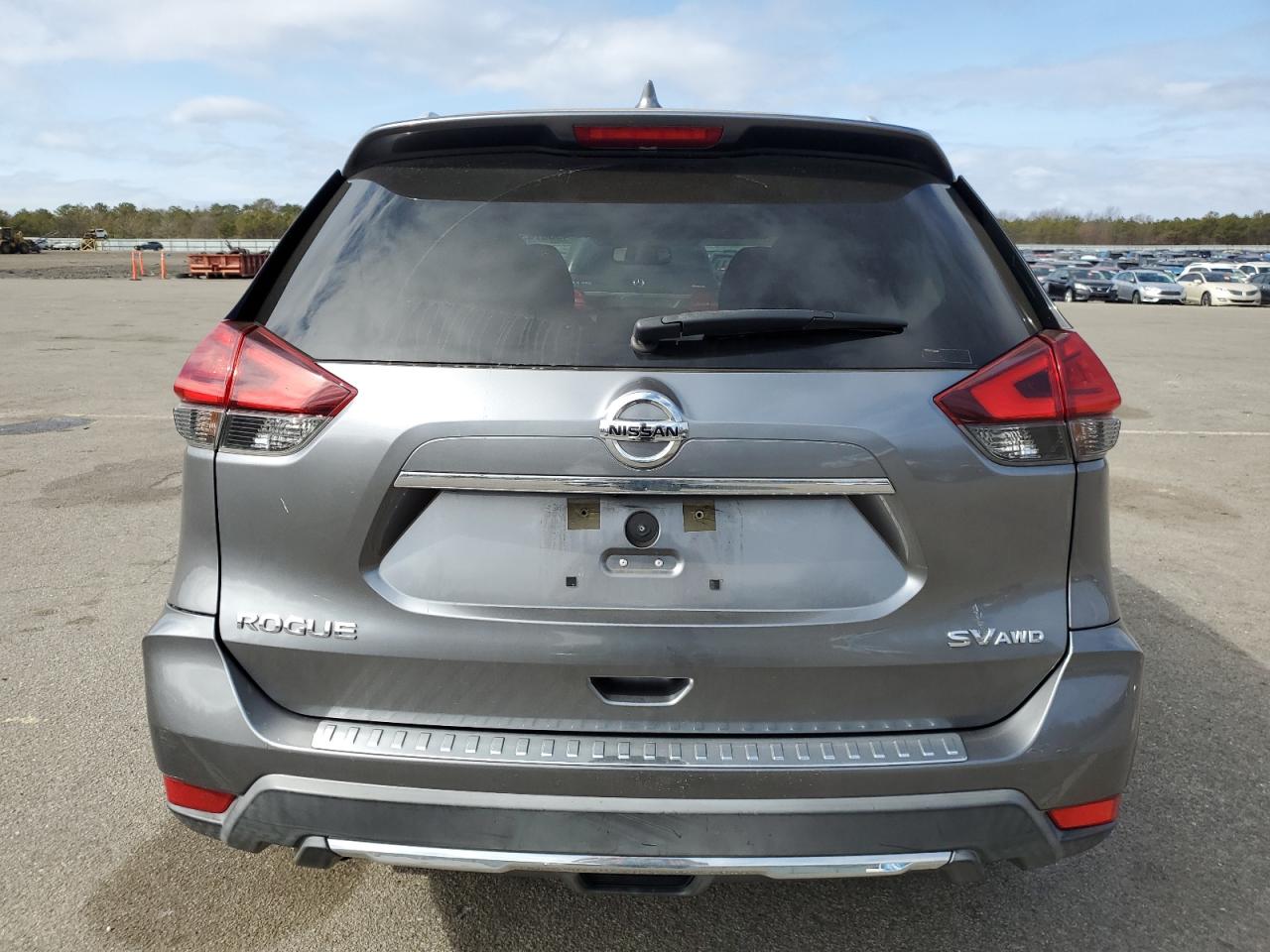 2017 Nissan Rogue VIN KNMAT2MV2HP536190 Copart auction photo, front end / minor dent/scratches damage thumbnail 6