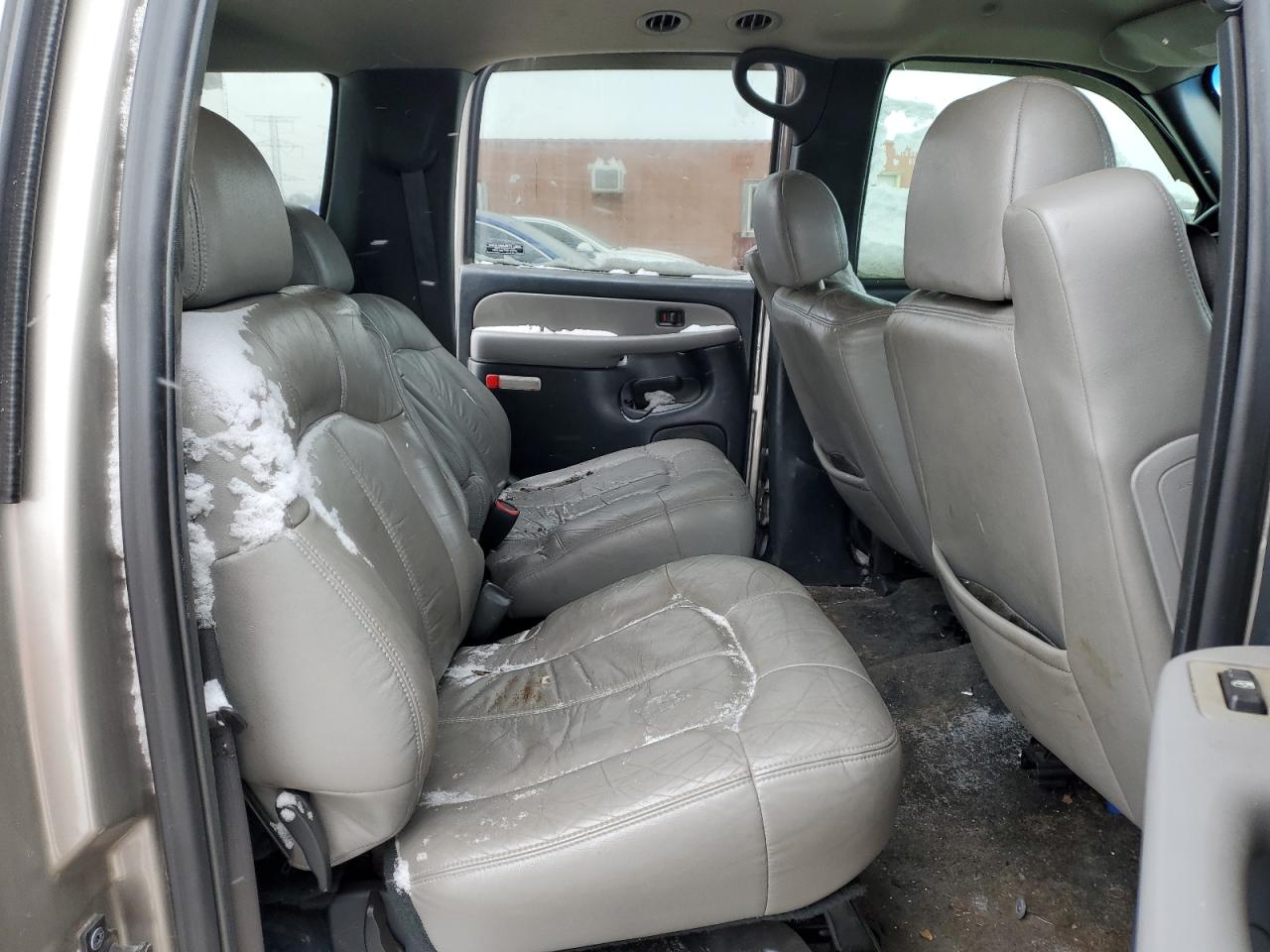 2001 Chevrolet Suburban VIN 1GNFK16T21J103970 Copart auction photo, side / rear end damage thumbnail 11