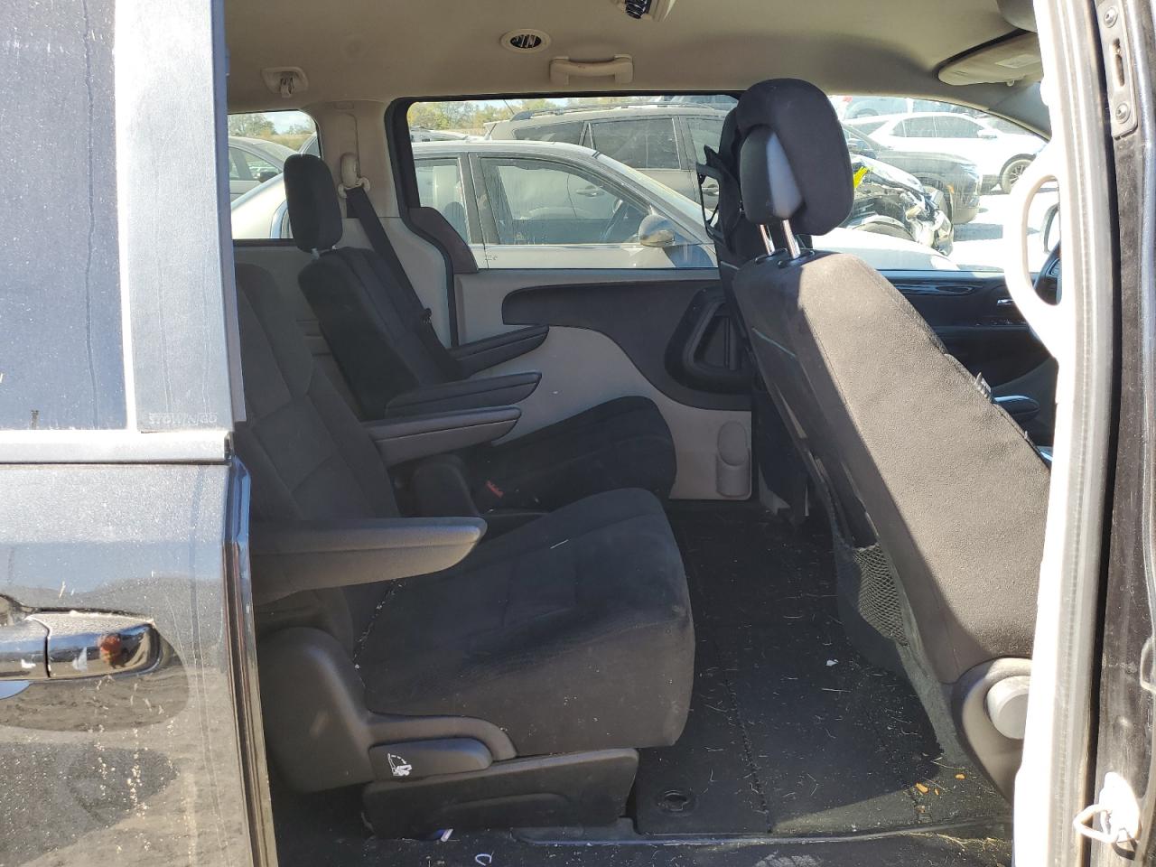 2012 Dodge Caravan VIN 2C4RDGCGXCR296233 Copart auction photo, side / front end damage thumbnail 11