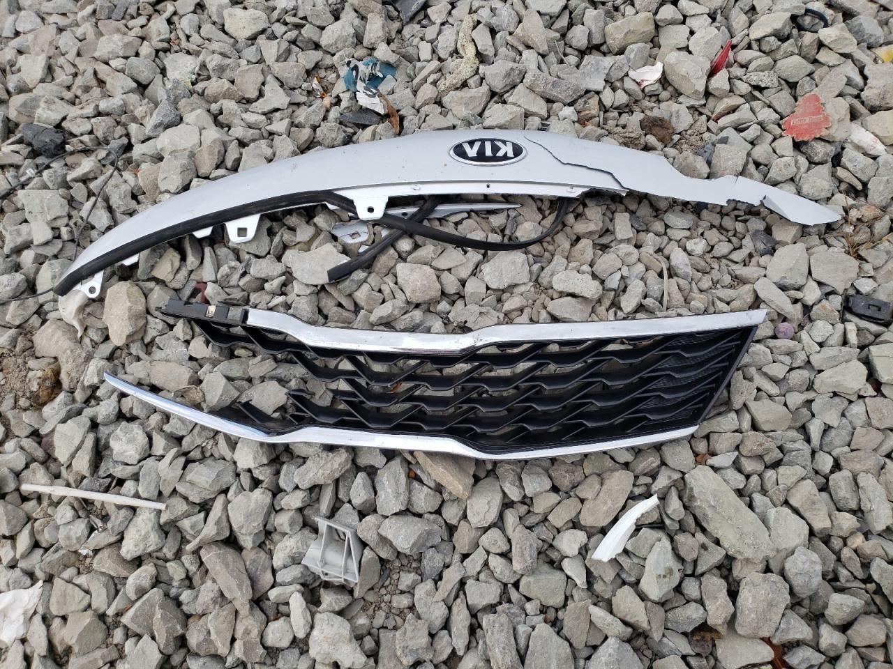 2019 KIA Optima VIN 5XXGT4L32KG305696 Copart auction photo, front end damage thumbnail 12