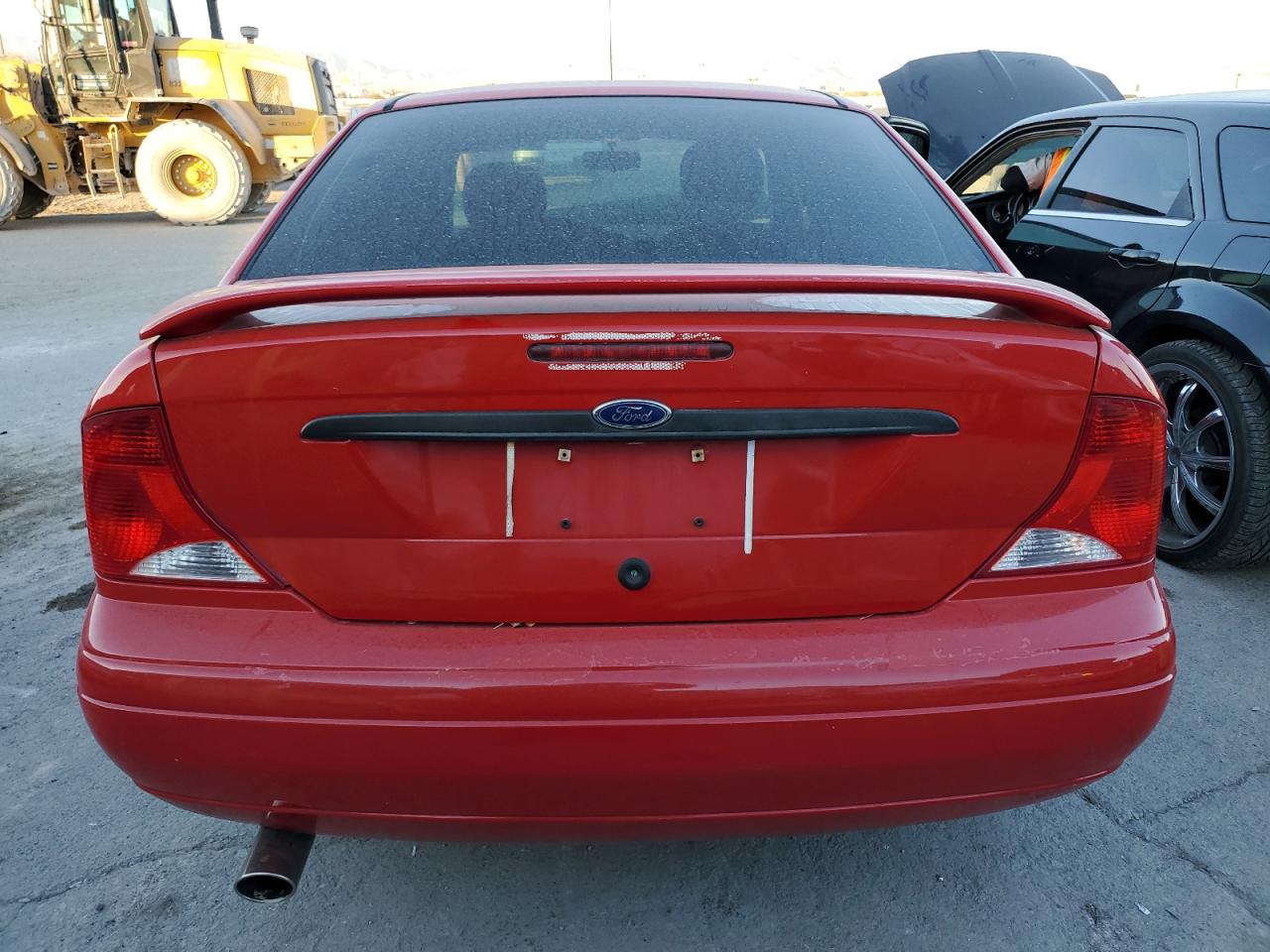 2000 Ford Focus VIN 1FAFP3437YW348307 Copart auction photo, front end damage thumbnail 6