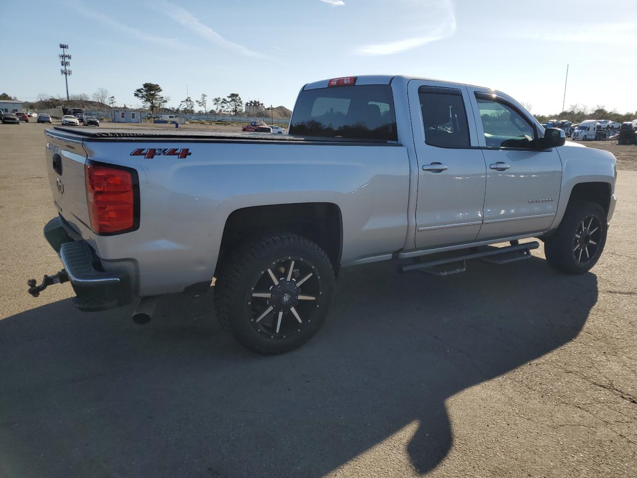 2018 Chevrolet Silverado VIN 1GCVKREHXJZ187327 Copart auction photo, rear end / minor dent/scratches damage thumbnail 3
