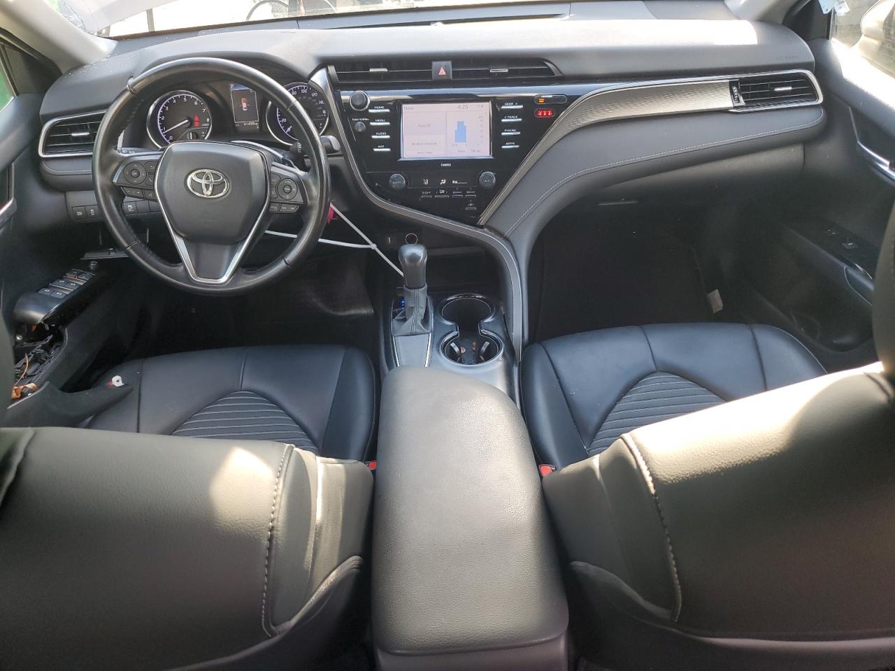 2020 Toyota Camry VIN 4T1G11AK1LU917054 Copart auction photo, side / minor dent/scratches damage thumbnail 8