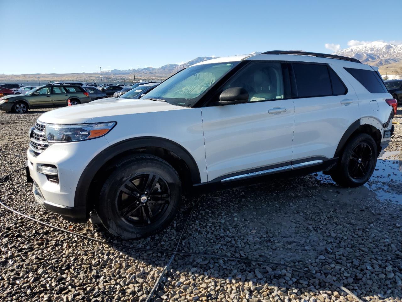 2021 Ford Explorer VIN 1FMSK8DH5MGA24076