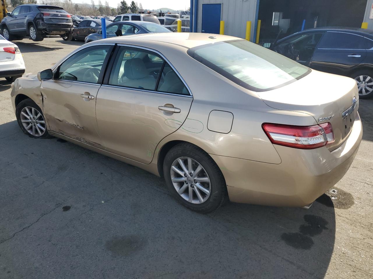 2010 Toyota Camry VIN 4T1BK3EK4AU604056 Copart auction photo, side damage thumbnail 2