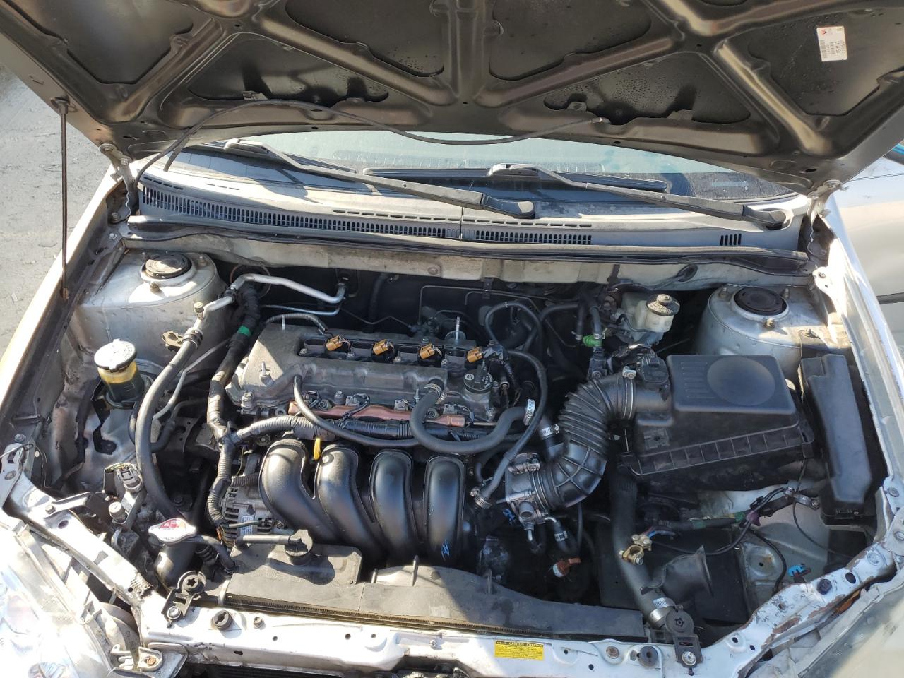 2005 Toyota Corolla VIN JTDBR32E852060693 Copart auction photo, front end / rear end damage thumbnail 11