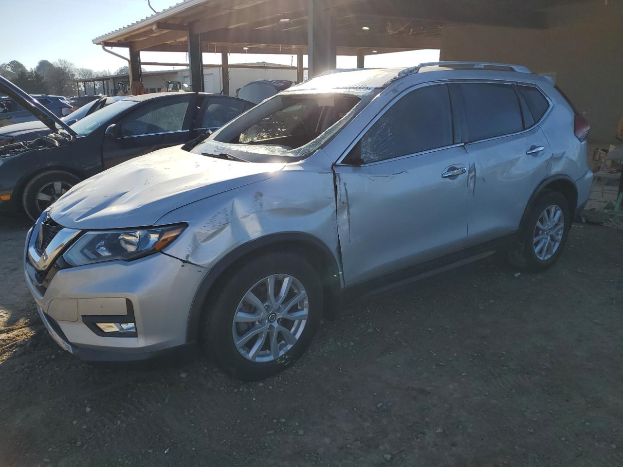 2018 Nissan Rogue VIN 5N1AT2MT2JC810043
