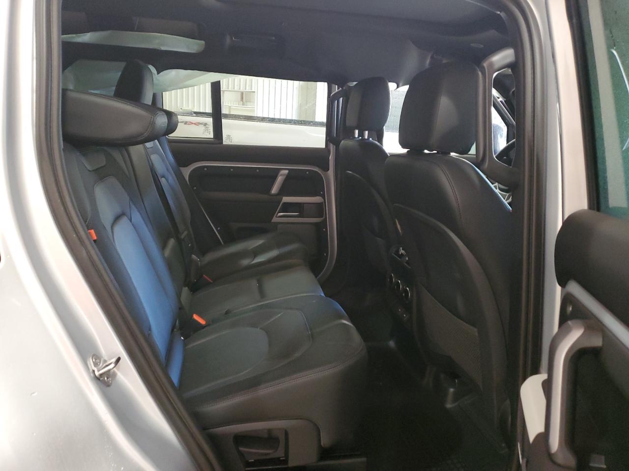 2024 Land Rover Defender VIN SALE2EEU1R2263021 Copart auction photo, side / minor dent/scratches damage thumbnail 12
