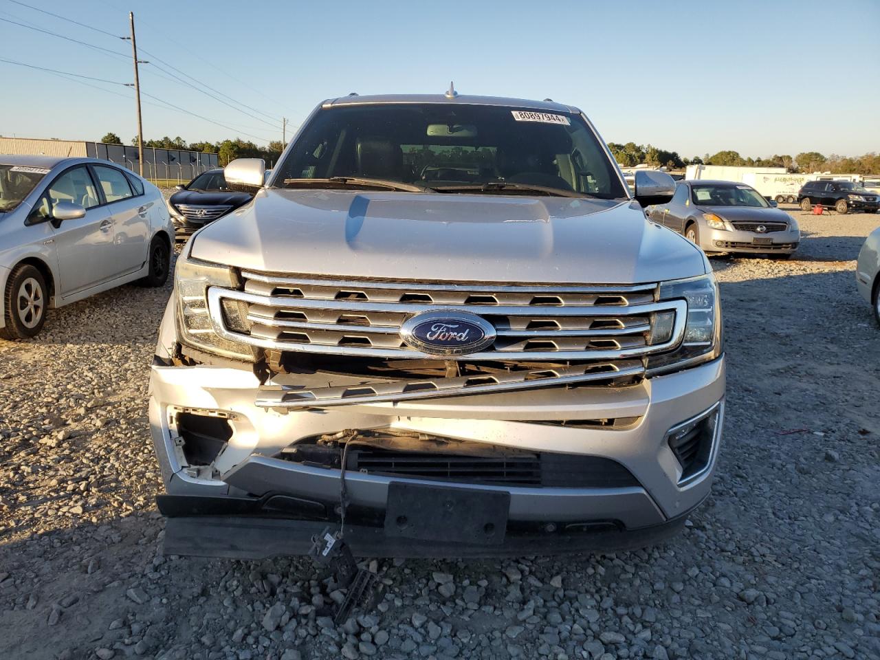 2018 Ford Expedition VIN 1FMJU1KT1JEA57524 Copart auction photo, front end damage thumbnail 5