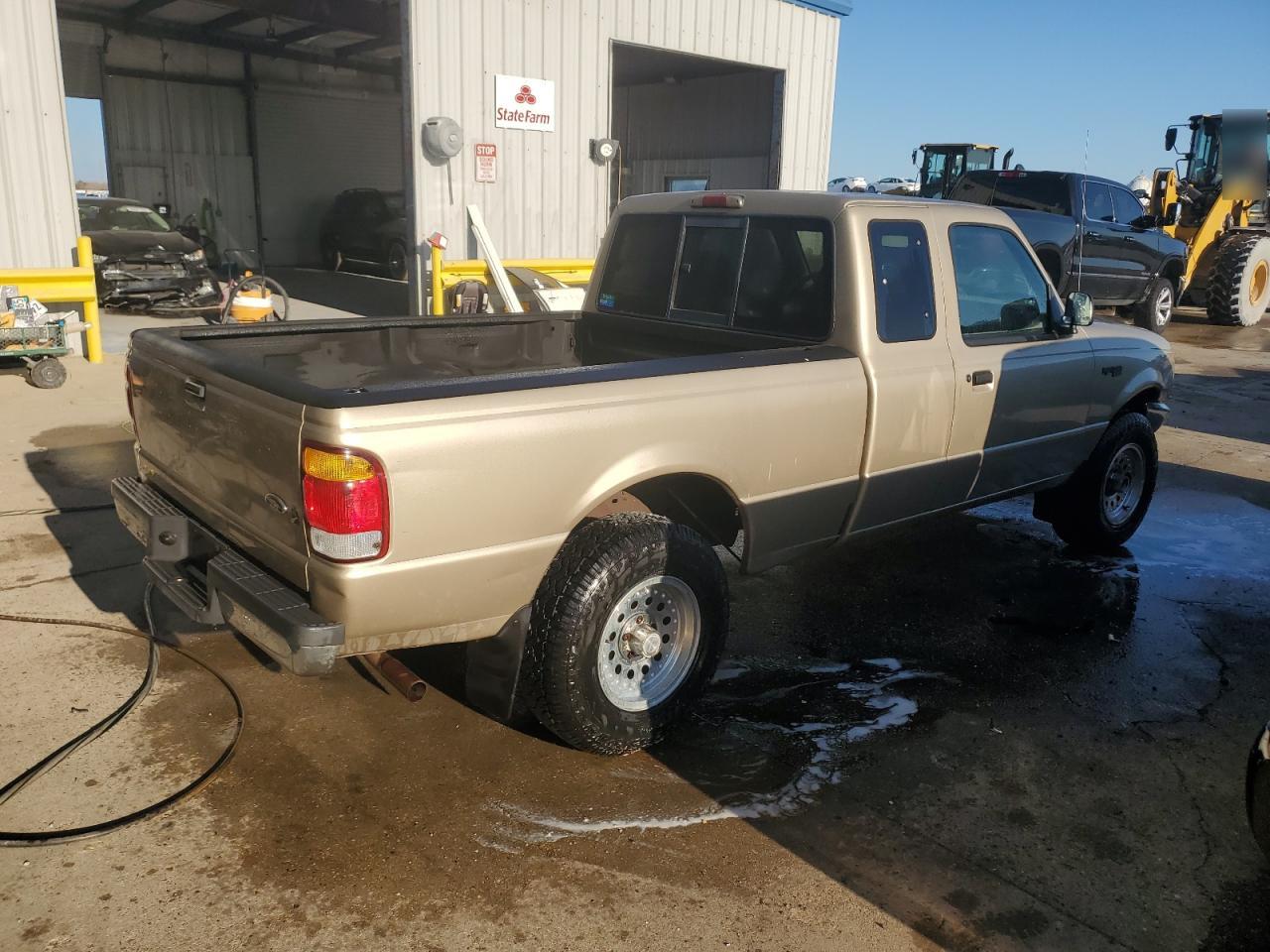 1999 Ford Ranger VIN 1FTYR14V8XPA63045 Copart auction photo, front end damage thumbnail 3