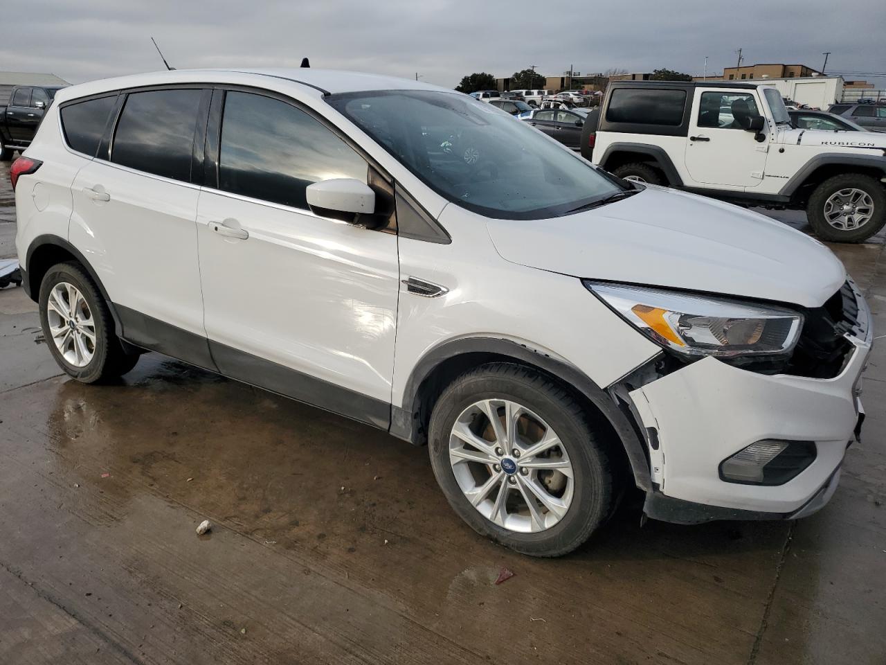 2019 Ford Escape VIN 1FMCU0GD4KUB56513 Copart auction photo, front end damage thumbnail 4